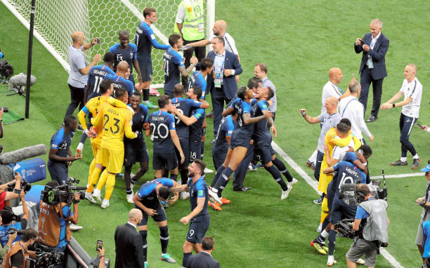 进行揭幕战 进行揭幕战